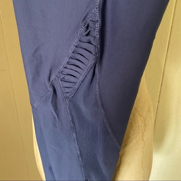 NEW UNDER ARMOUR sz S Vanish Pleated Leggings Mesh - Picture 3 of 12